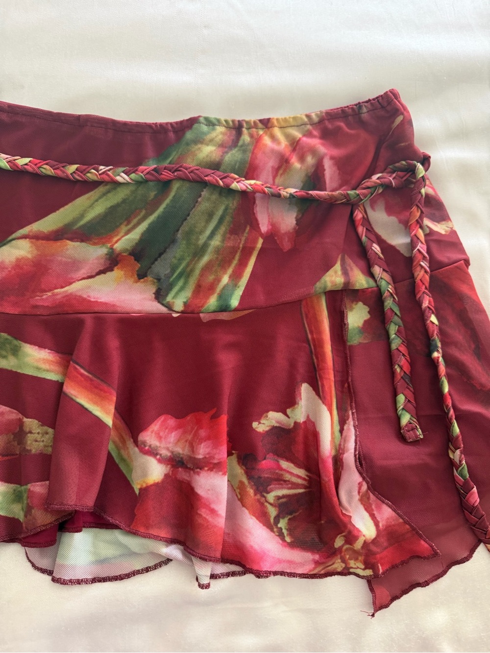 NWT Peppermayo Burgundy Floral Asymmetrical Mini Skort - Picture 3 of 7